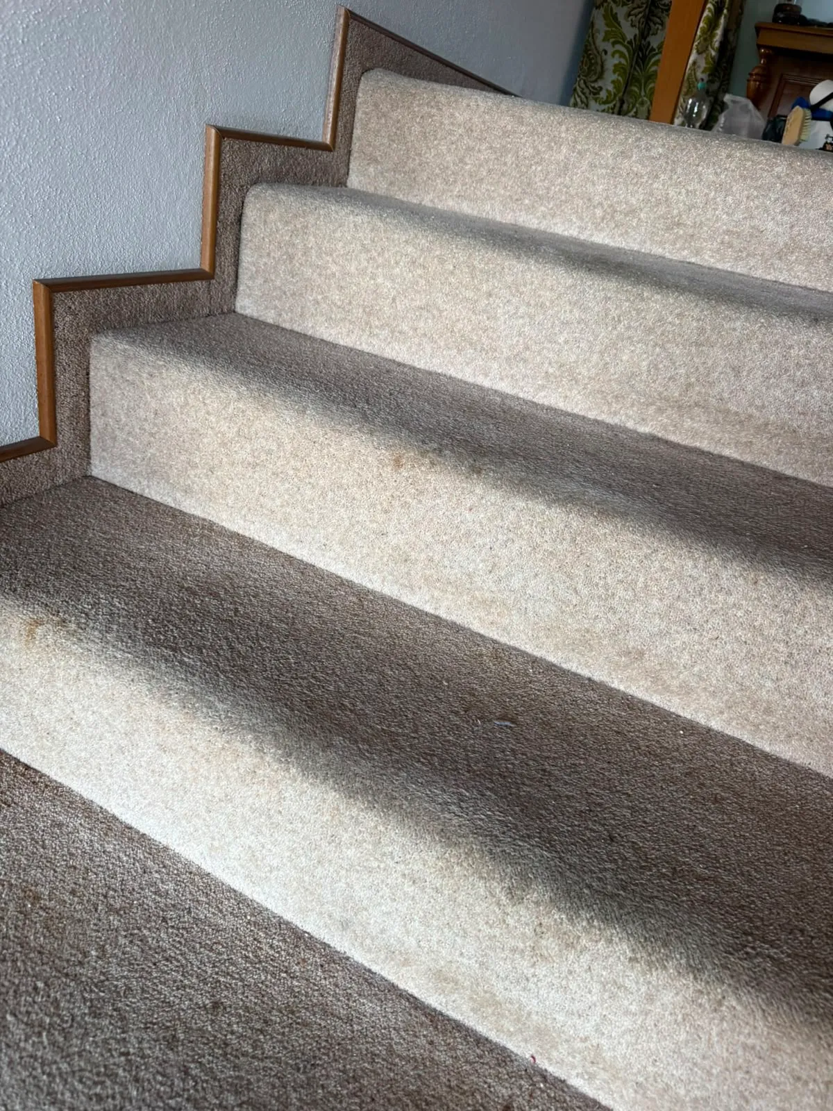 Teppich auf der Treppe – nachher